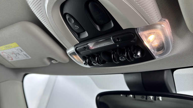 MINI Hatchback 1.5 Cooper Classic Premium 5dr Petrol Hatchback